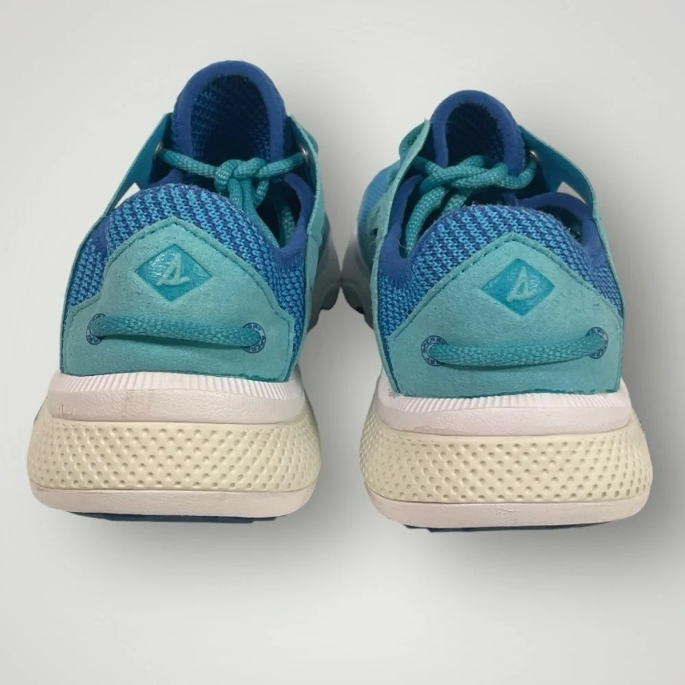 Women’s Sperry 7 Seas sport boat shoe size 8